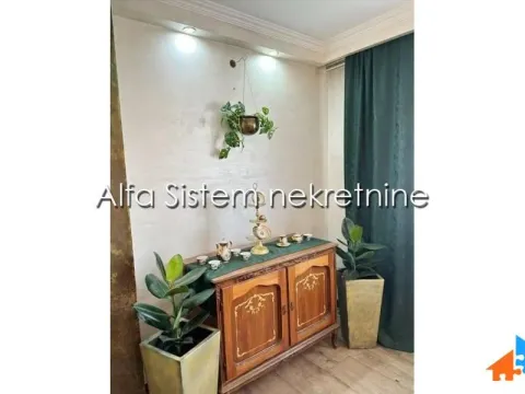 Rent, three bedroom apartment, 77m², Vračar Sve Podlokacije, Beograd - image 5