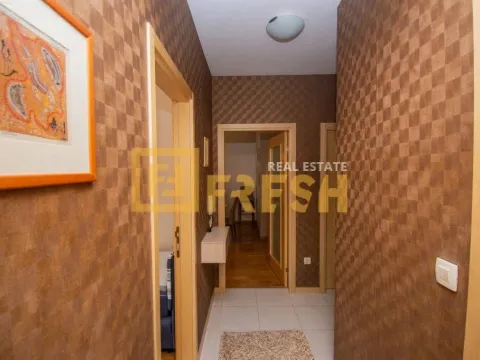 Izdavanje, trosoban stan, 100m², Blok 6, Podgorica - image 7