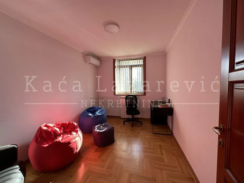 Rent, house, 363m², Lekino Brdo, Voždovac Sve Podlokacije