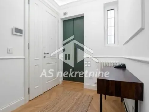 Izdavanje, četvorosoban stan, 115m², Stari Grad, Beograd - image 17