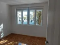 Izdavanje, poslovni prostor, 58m², Centar, Podgorica - image 4