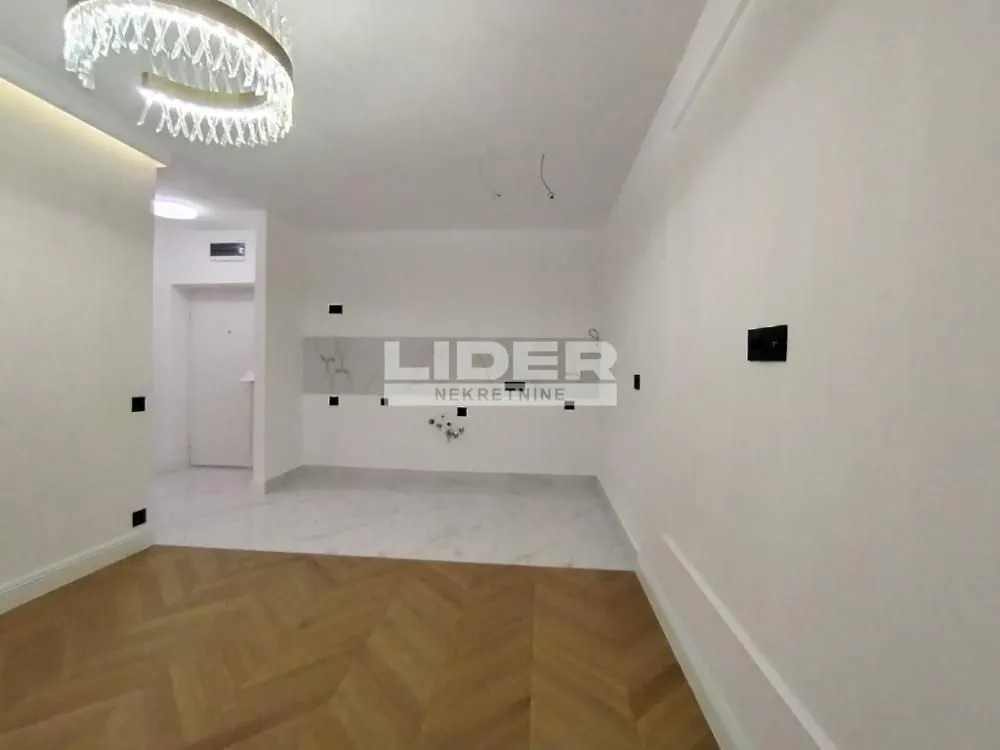 Sale, two bedroom apartment, 43m², Južni Bulevar, Vračar Sve Podlokacije