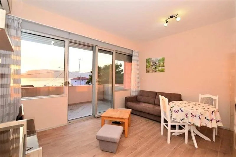 Rent, one bedroom apartment, 50m², Kumbor, Herceg Novi