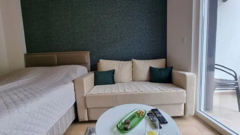 Rent, studio apartment, 30m², Budva, Crna Gora - image 9