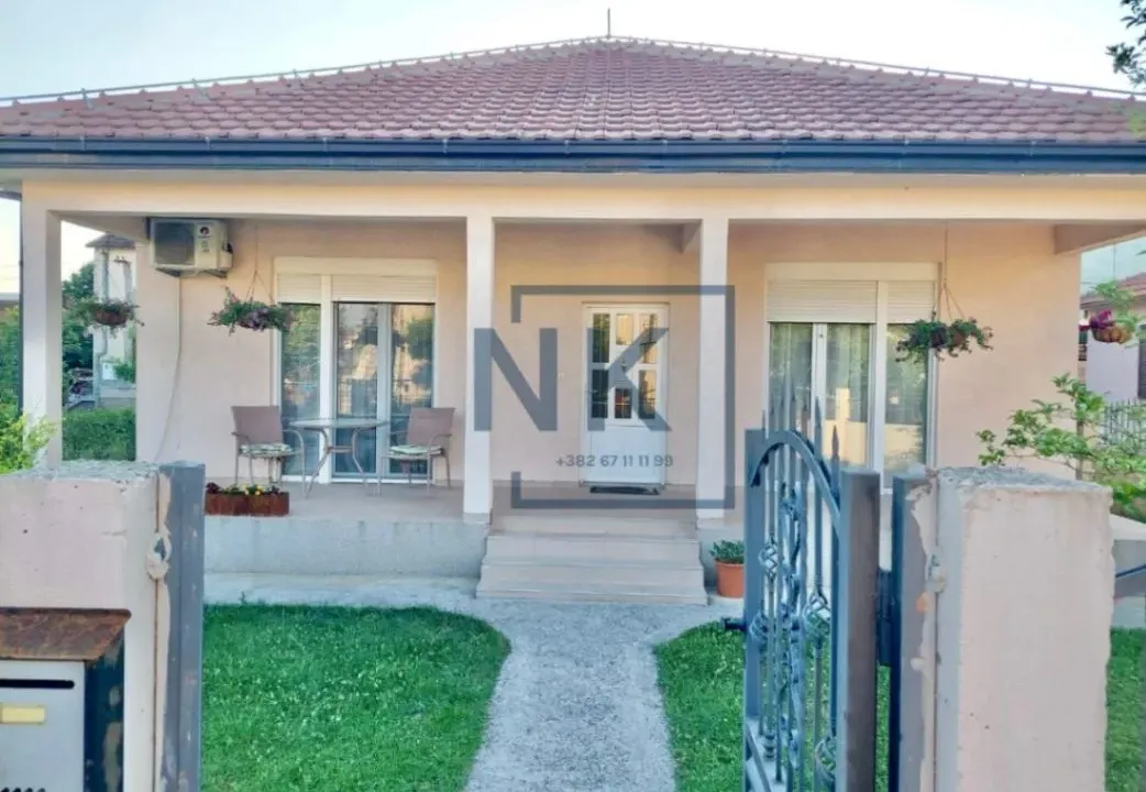 Izdavanje, kuća, 120m², Tološi, Podgorica