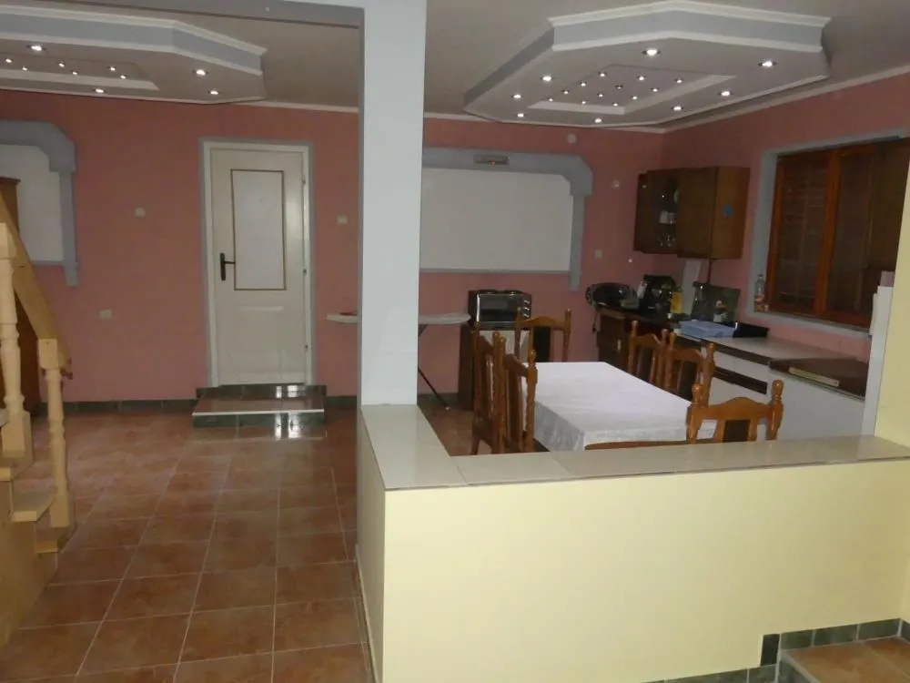 Prodaja, kuća, 240m², Lipar, Jagodina