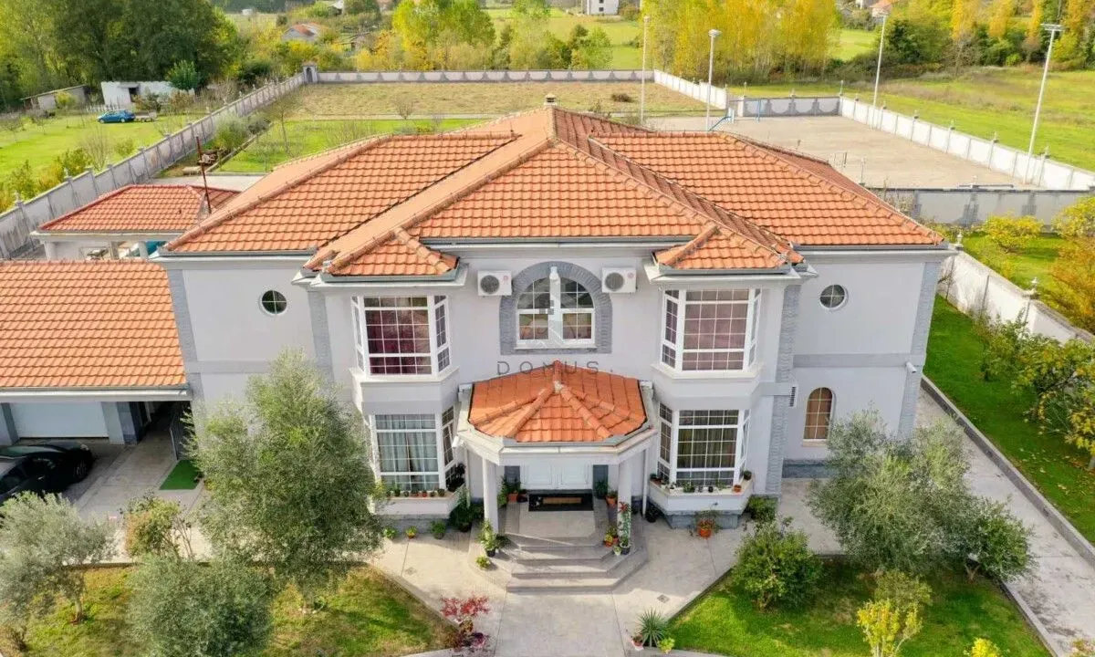 Prodaja, kuća, 560m², Danilovgrad, Crna Gora