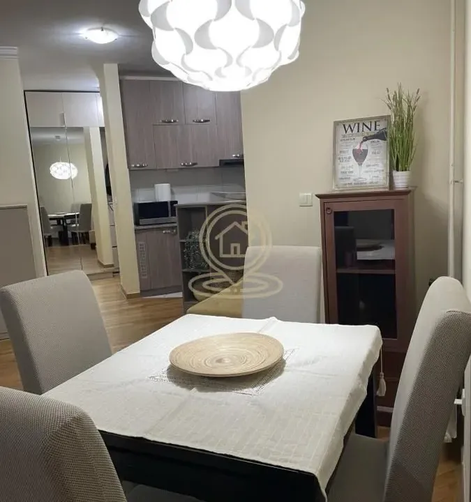 Izdavanje, trosoban stan, 65m², Profesorska Kolonija, Palilula Sve Podlokacije