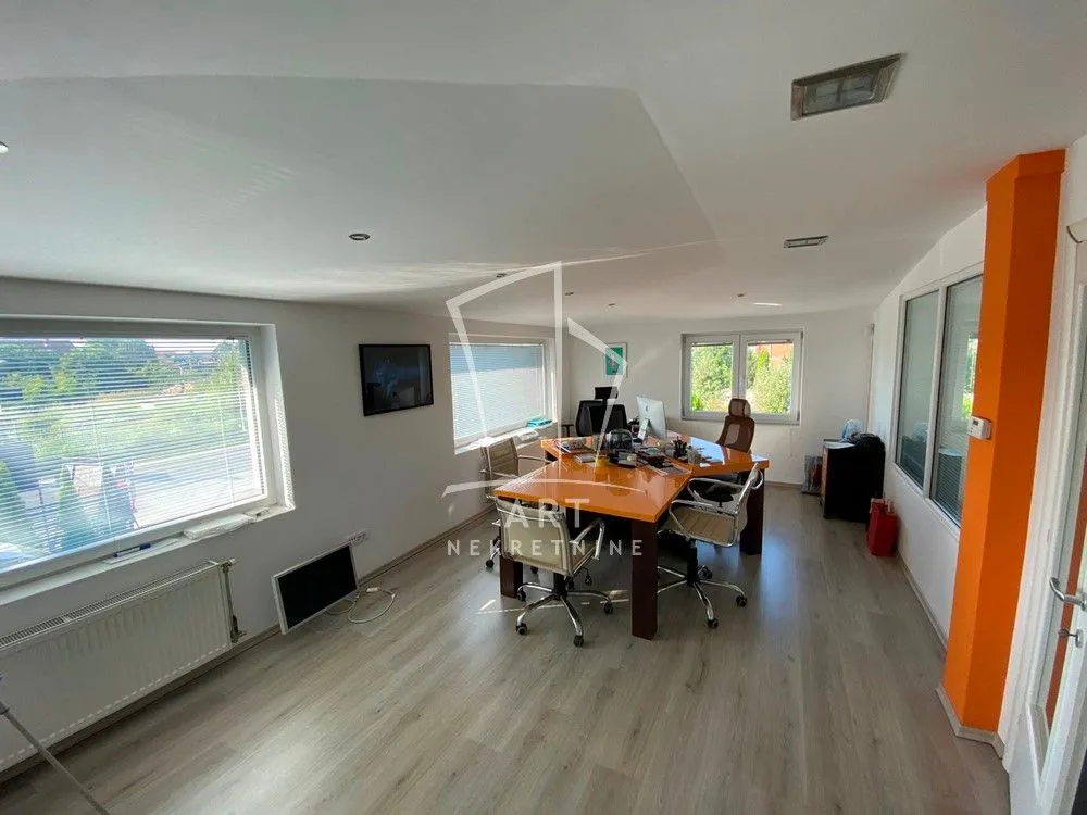 Rent, office space, 200m², Borča Sve Podlokacije, Beograd
