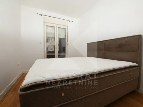 Izdavanje, jednosoban stan, 49m², Central Point, Podgorica - image 9