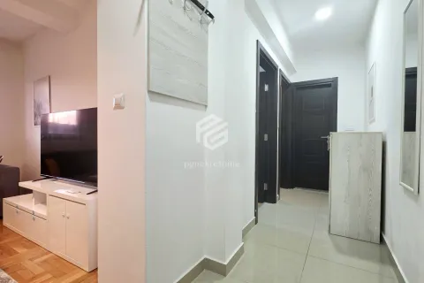Rent, two bedroom apartment, 75m², Vezirov Most, Podgorica - image 10