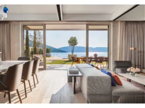 Sale, five bedroom apartment, 571m², Portonovi, Herceg Novi