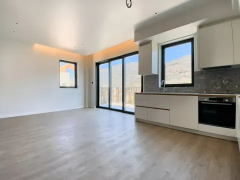 Prodaja, dvosoban stan, 102m², Porto Montenegro, Tivat - image 5