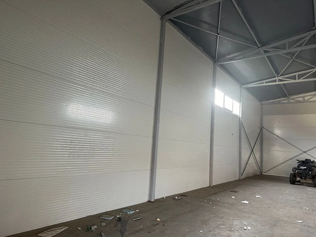 Rent, office space, 300m², Batajnica, Beograd