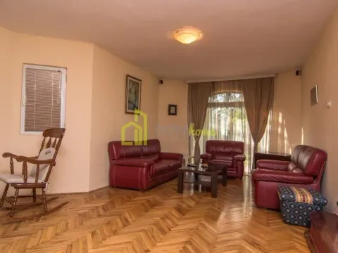Rent, house, 200m², Donja Gorica, Podgorica - image 9