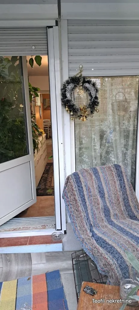 Prodaja, trosoban stan, 60m², Novi Sad, Srbija