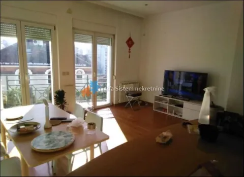 Living room with dining area and access to the terrace. - image 7