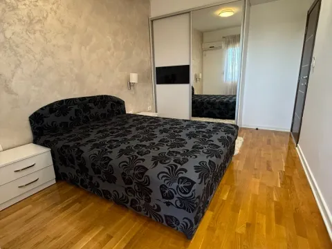 Rent, two bedroom apartment, 90m², Preko Morače, Podgorica - image 9