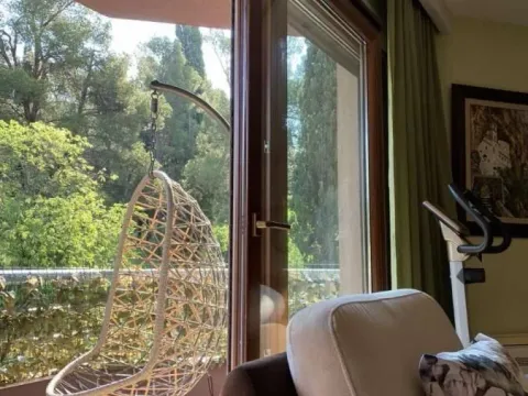 Prodaja, trosoban stan, 140m², Gorica C, Podgorica