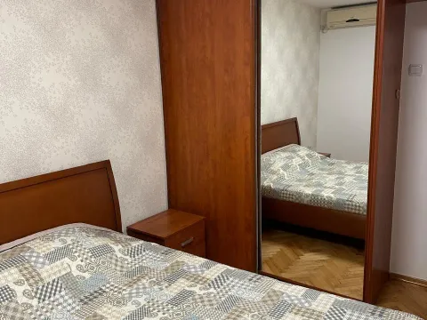 Izdavanje, dvosoban stan, 80m², Momišići, Podgorica - image 6