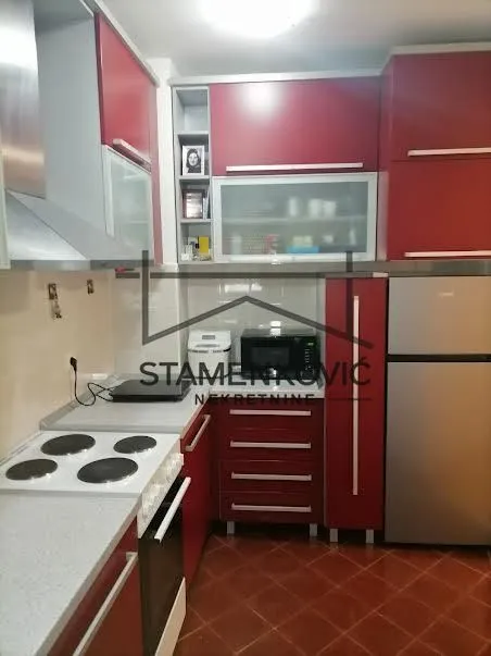 Prodaja, trosoban stan, 71m², Salajka, Novi Sad Sve Podlokacije