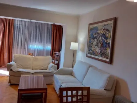 Izdavanje, trosoban stan, 70m², Centar, Podgorica - image 12