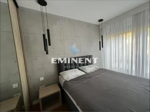 Rent, four bedroom apartment, 113m², Savski Venac, Beograd - image 8