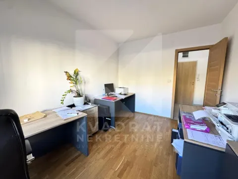 Prodaja, jednosoban stan, 45m², Stari Aerodrom, Podgorica - image 6