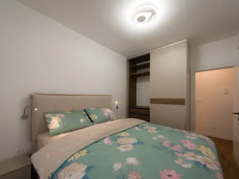 Izdavanje, jednosoban stan, 47m², Stari Aerodrom, Podgorica - image 11