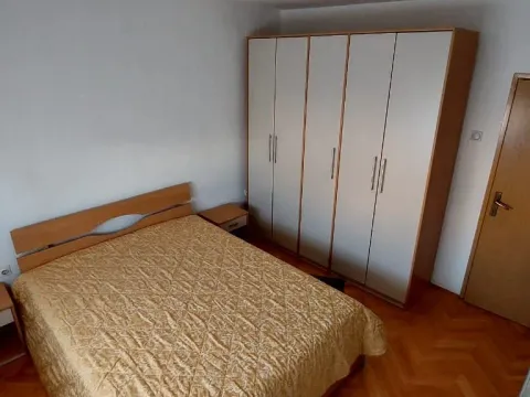 Rent, three bedroom apartment, 130m², Dahna, Podgorica - image 19