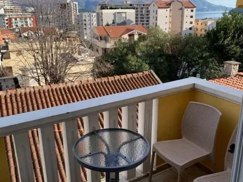 Rent, one bedroom apartment, 50m², Budva, Crna Gora - image 15