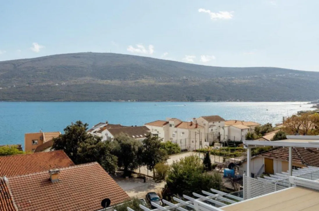 Prodaja, dvosoban stan, 87m², Baošići, Herceg Novi