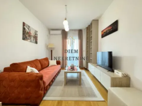 Izdavanje, jednosoban stan, 45m², City Kvart, Podgorica