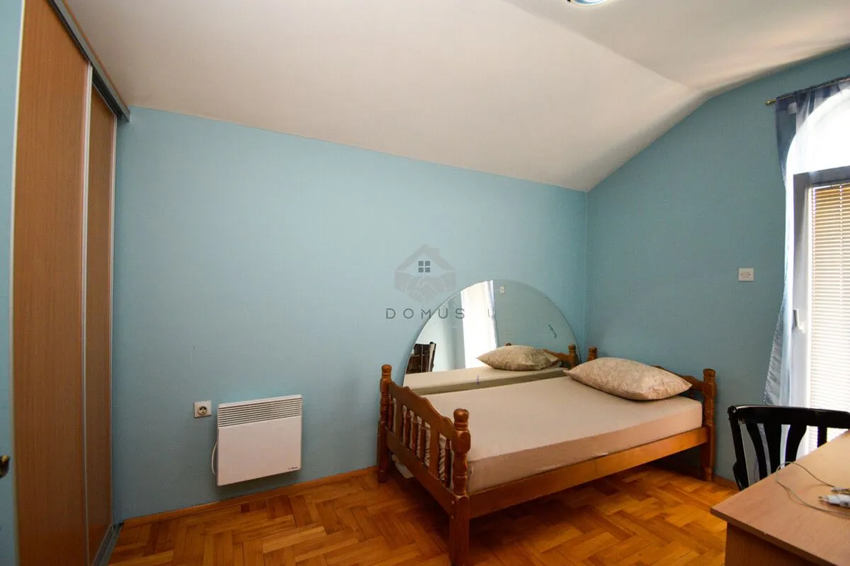 Rent, four bedroom apartment, 180m², Tološi, Podgorica