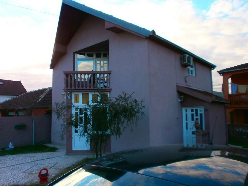 Izdavanje, kuća, 130m², Zabjelo, Podgorica