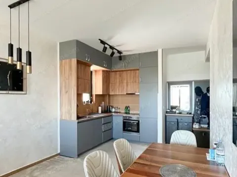 Sale, two bedroom apartment, 81m², Bečići, Budva - image 3