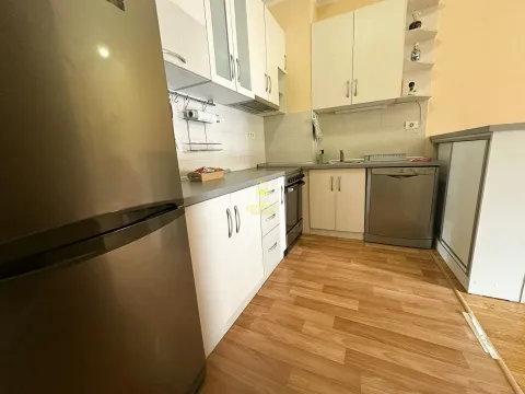 Prodaja, jednosoban stan, 50m², City Kvart, Podgorica - image 8