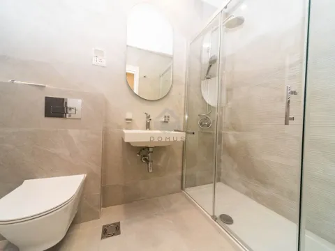 Izdavanje, jednosoban stan, 50m², Central Point, Podgorica - image 6