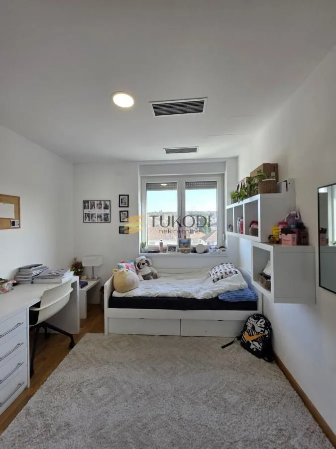 Prodaja, četvorosoban stan, 114m², Sremska Kamenica, Petrovaradin
