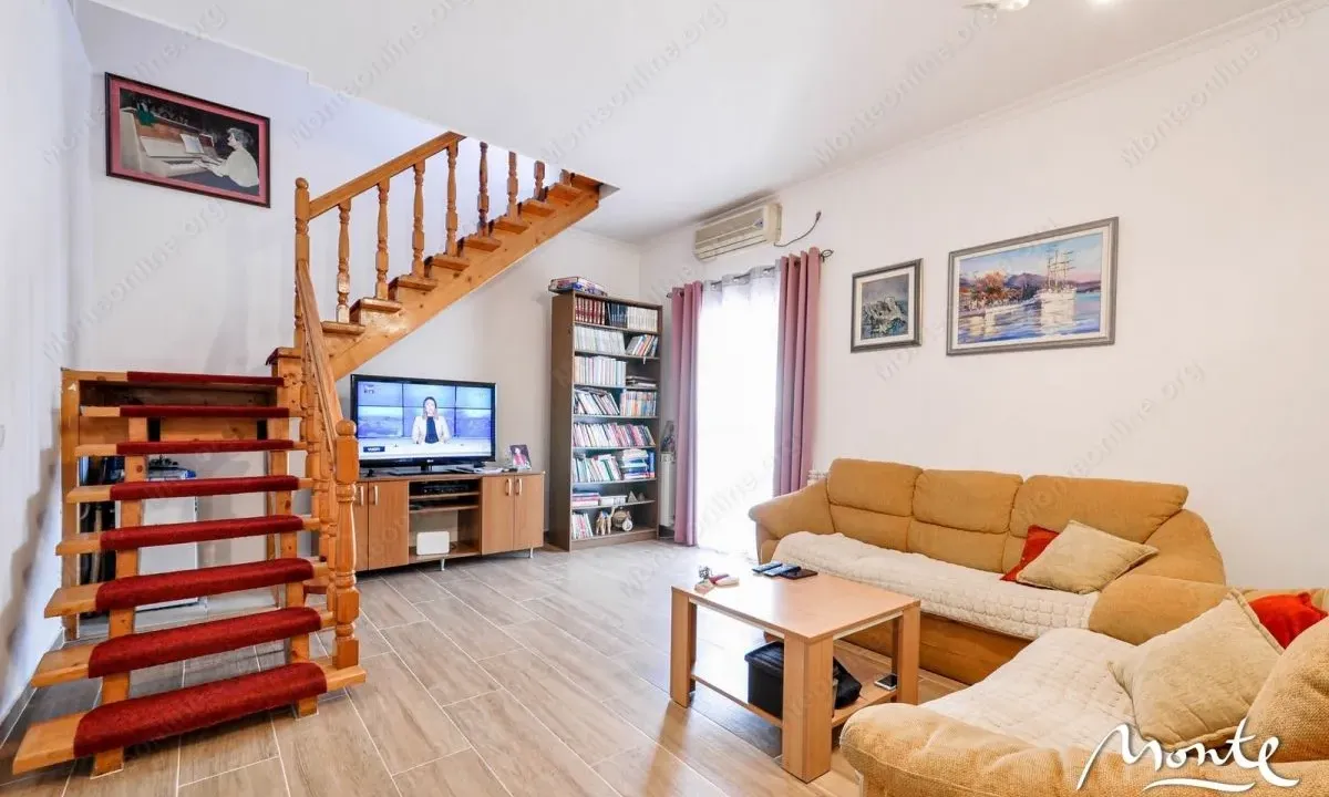 Prodaja, trosoban stan, 116m², Tivat, Crna Gora