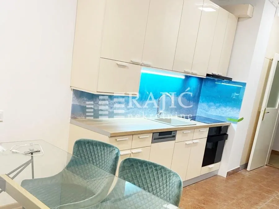 Rent, two bedroom apartment, 63m², Stari Grad, Beograd