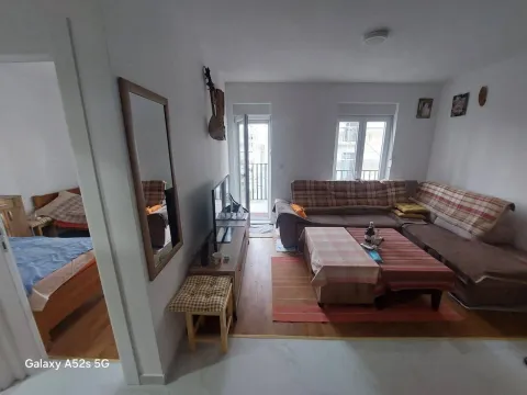 Prodaja, jednosoban stan, 42m², 1 maj, Podgorica - image 2