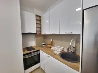 Izdavanje, dvosoban stan, 48m², Bečići, Budva - image 3