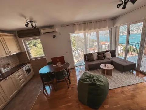 Izdavanje, dvosoban stan, 77m², Muo, Kotor - image 8
