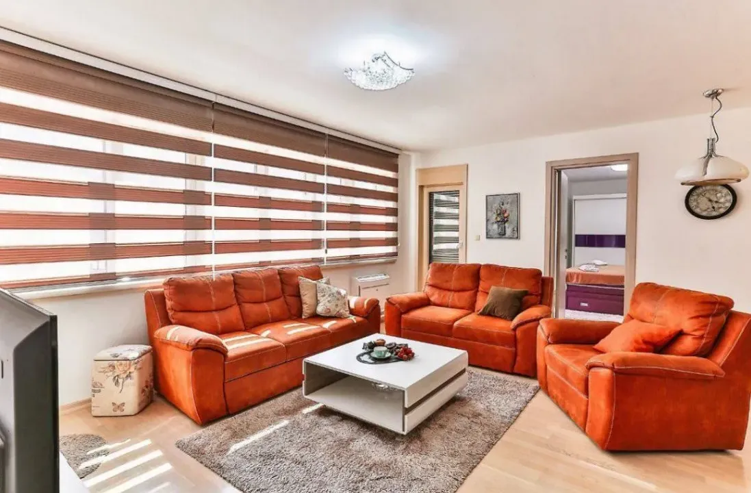 Izdavanje, dvosoban stan, 76m², Budva, Crna Gora