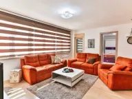 Izdavanje, dvosoban stan, 76m², Budva, Crna Gora - image 1