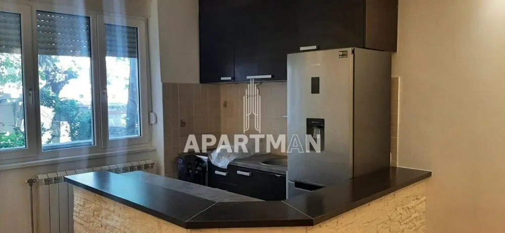 Prodaja, dvosoban stan, 66m², Crveni Krst, Beograd