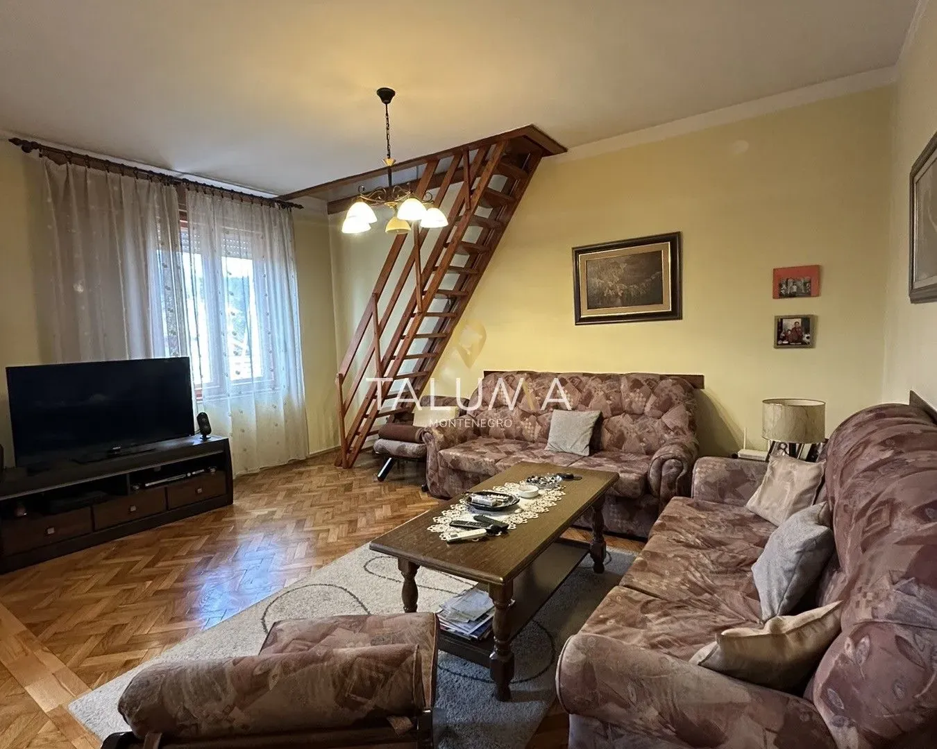 Prodaja, trosoban stan, 132m², Centar, Podgorica