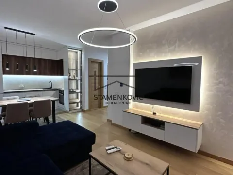 Izdavanje, dvosoban stan, 65m², Centar, Novi Sad - image 1