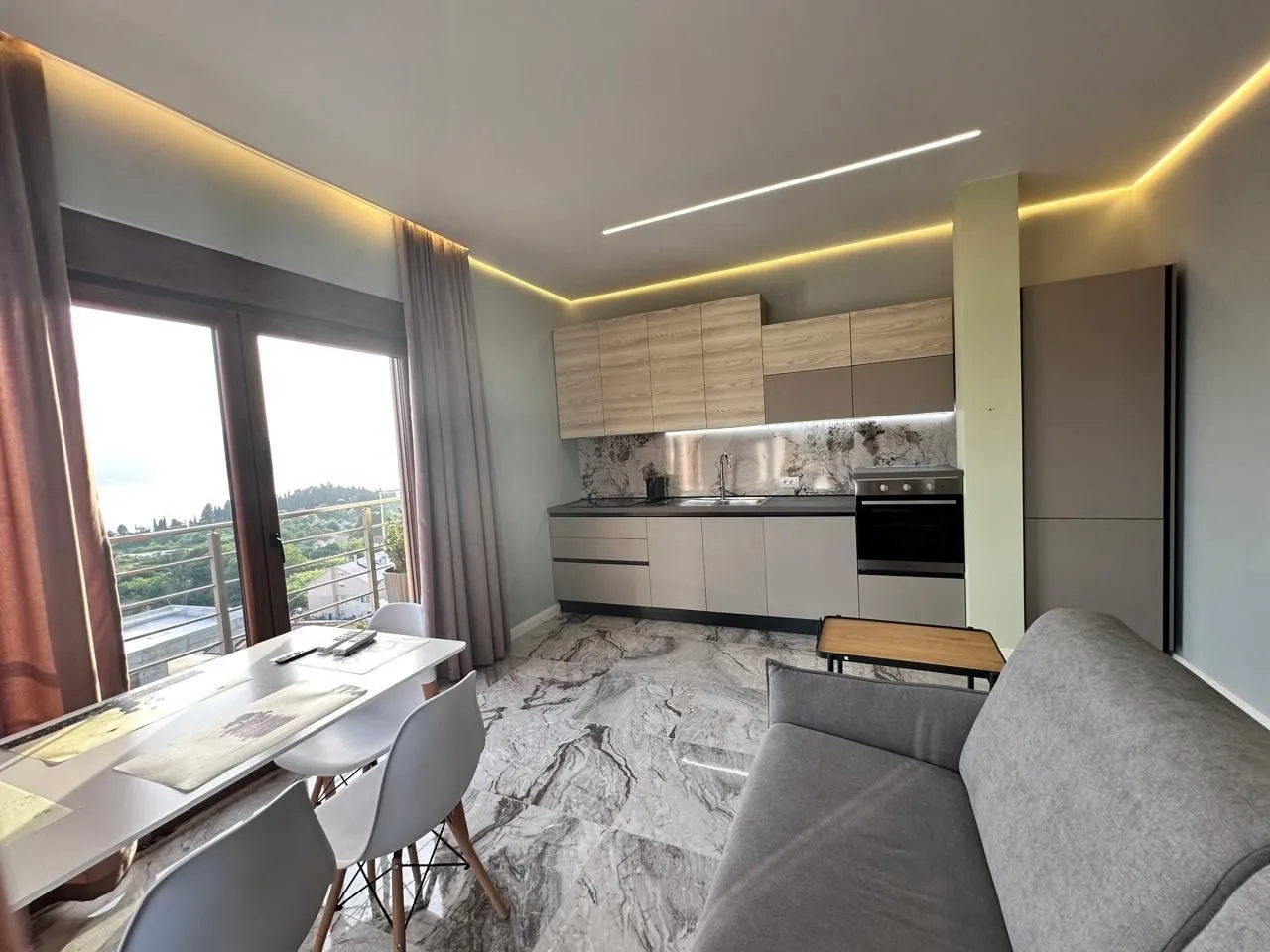 Rent, one bedroom apartment, 38m², Kava, Tivat